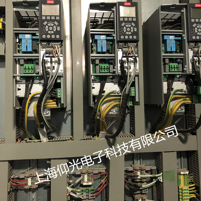 ����˹׃�l����Ҋ���Ͻ��x����