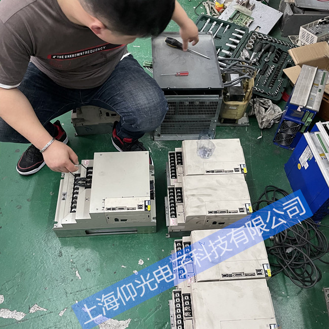 �����ŷ������S��SGD7S-590A10A002�@ʾ������