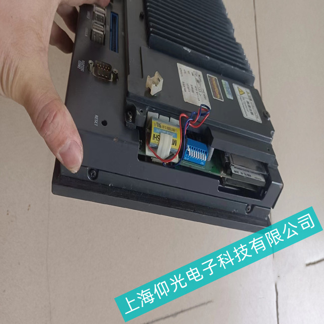 MITSUBISHI���⹤�ؙC(j��)MT700��늟����U(xi��n)����ԭ��