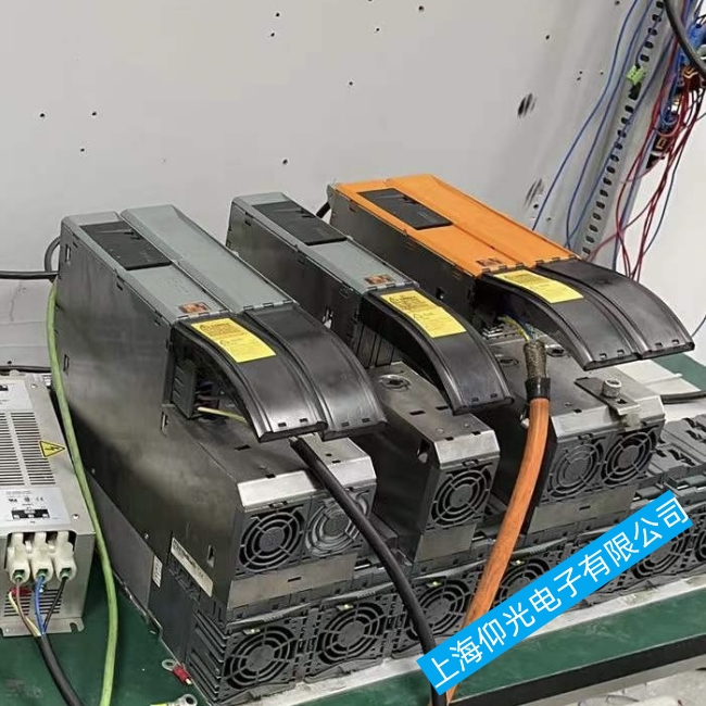 �ζ�ؐ���R�ŷ�����ACOPOS1010ϵ���@ʾ6022���ϾS��ָ��