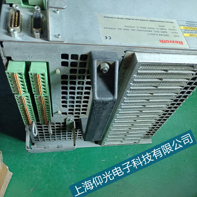 ��ʿ��HCS02.1E-W0054������F8102���ϾS�޿��ٌ��I��������